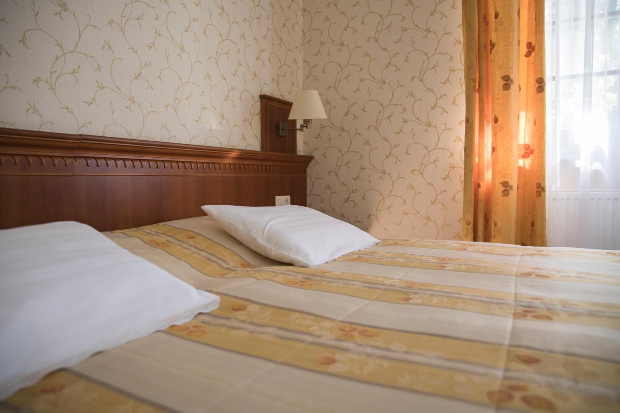 Hotel Sv. Ludmila Скалица Екстериор снимка