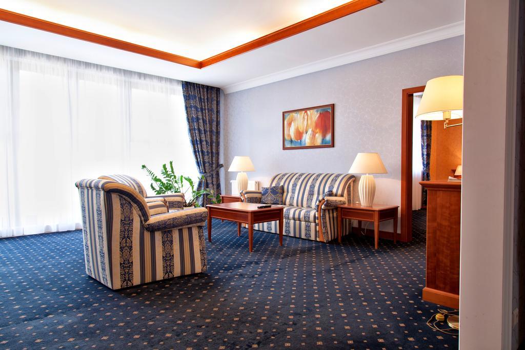 Hotel Sv. Ludmila Скалица Екстериор снимка