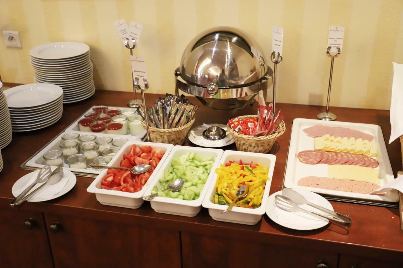 Hotel Sv. Ludmila Скалица Екстериор снимка